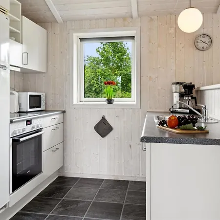 Tayana - 700m From The Sea By Interhome *